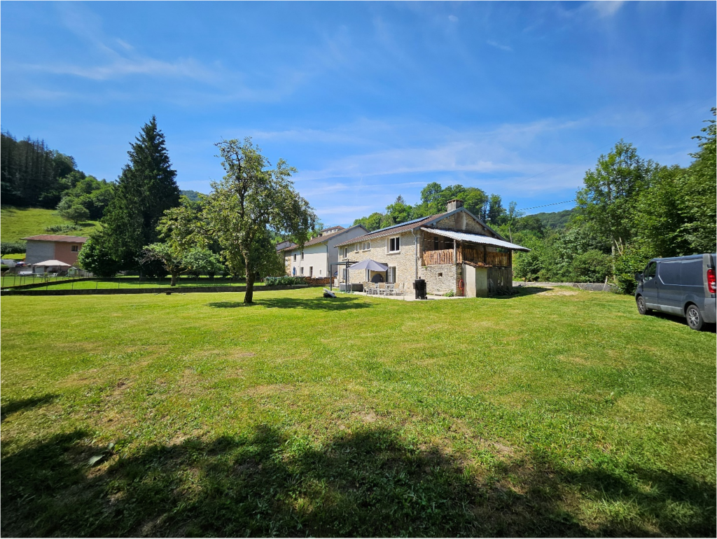 photo d'ensemble de la maison, vue du jardin